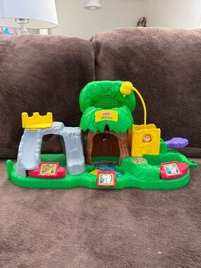 Fisher Price Little People Animal Sounds Zoo Playset #77949